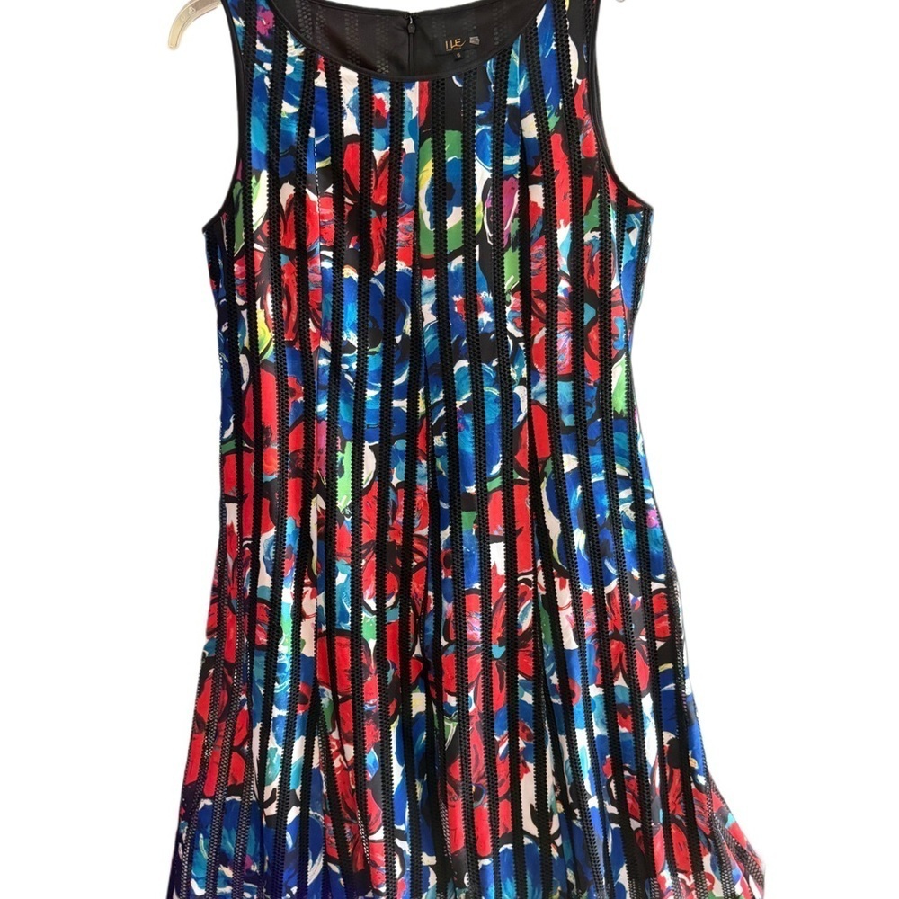 Sleeveless Floral A-line Dress Size 16 - Picture 2 of 11